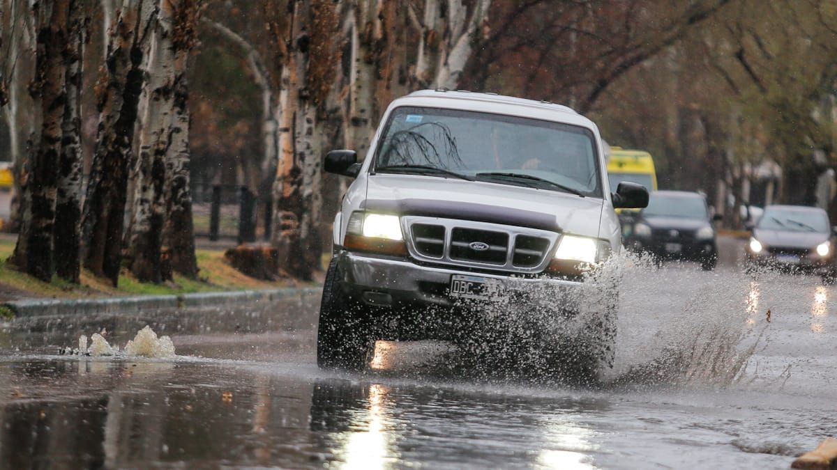 Muchas calles quedaron anegadas por las lluvias.