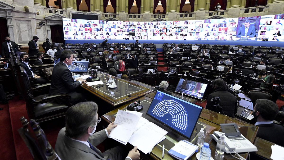 Sergio Massa firmará la resolución para la vuelta a la presencialidad.