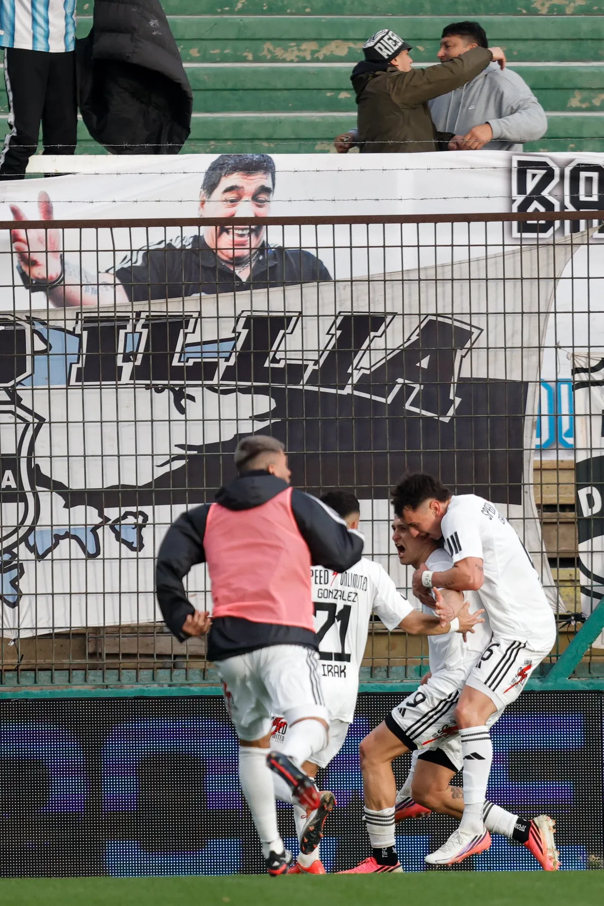 Deportivo Riestra está entre los ocho mejores de la Copa Argentina.