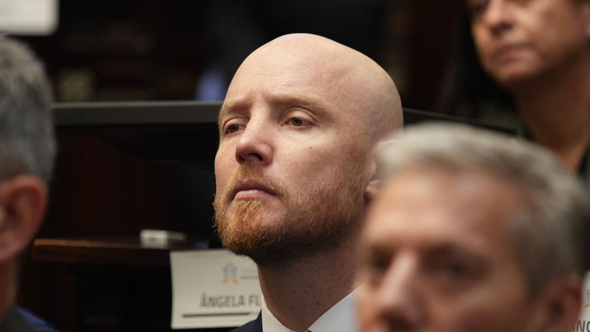 Esteban Allasino, uno de los intendentes presentes en la Asamblea Legislativa en la que Alfredo Cornejo brindó su discurso anual. Esteban Allasino, uno de los intendentes presentes en la Asamblea Legislativa en la que Alfredo Cornejo brindó su discurso anual.