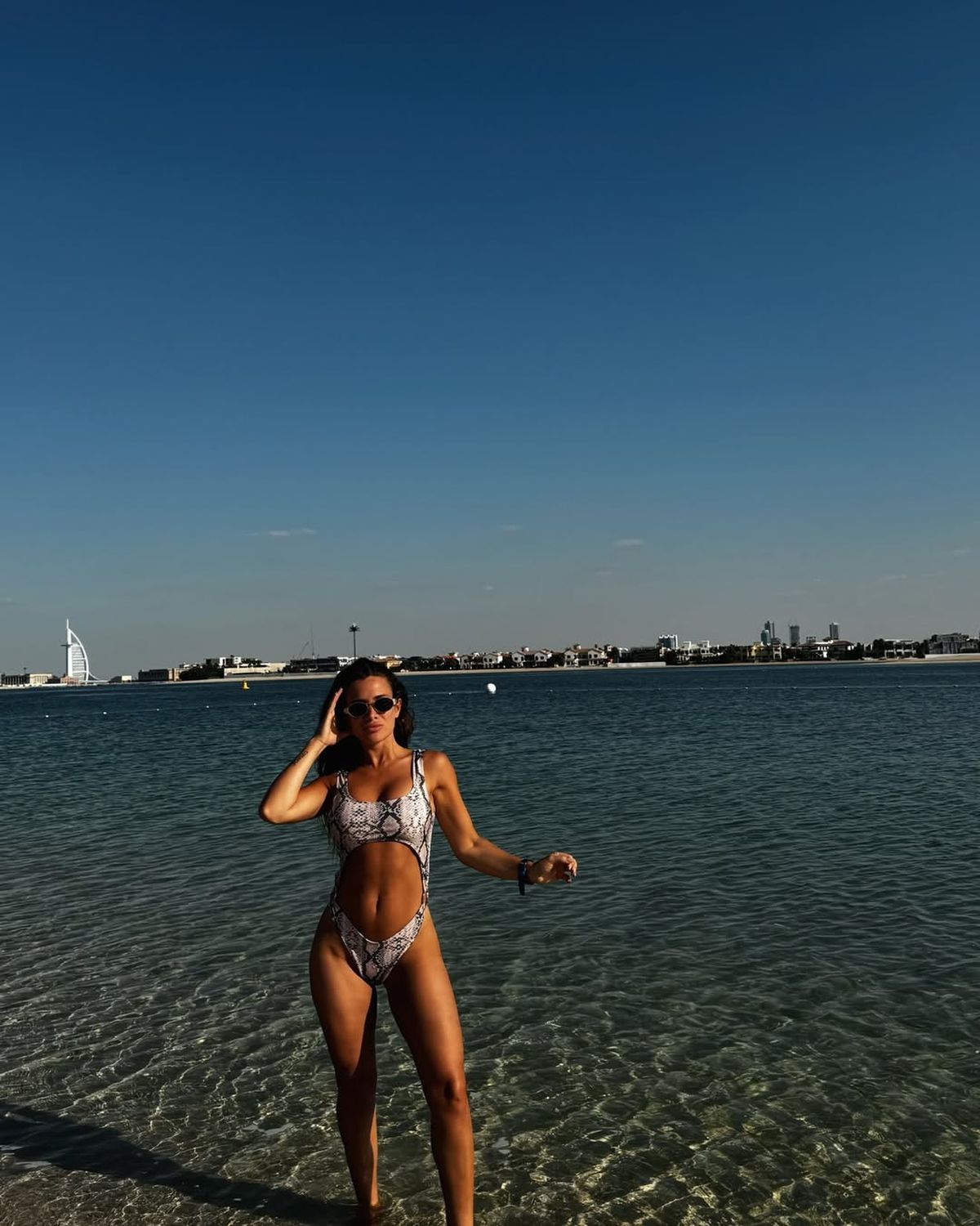 Camila Homs es un éxito rotundo estrenando la trikini XS infaltable del verano 2025 en Dubai. Camila Homs es un éxito rotundo estrenando la trikini XS infaltable del verano 2025 en Dubai.