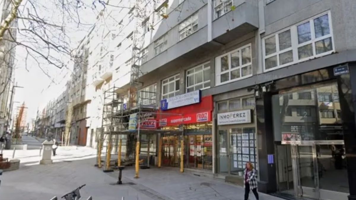 Una mujer murió aplastada por una heladera en su departamento