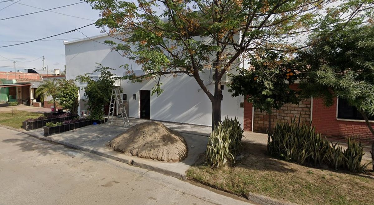 Un hombre entró acompañado al hotel alojamiento, pero se retiró solo y con 100 mil pesos menos.