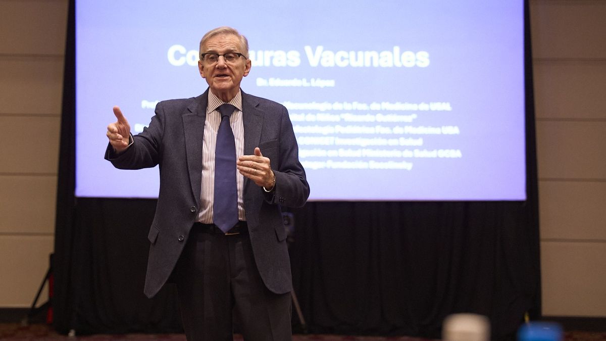 Cuánto y por qué nos alejamos de las vacunas, según un especialista en Covid 19