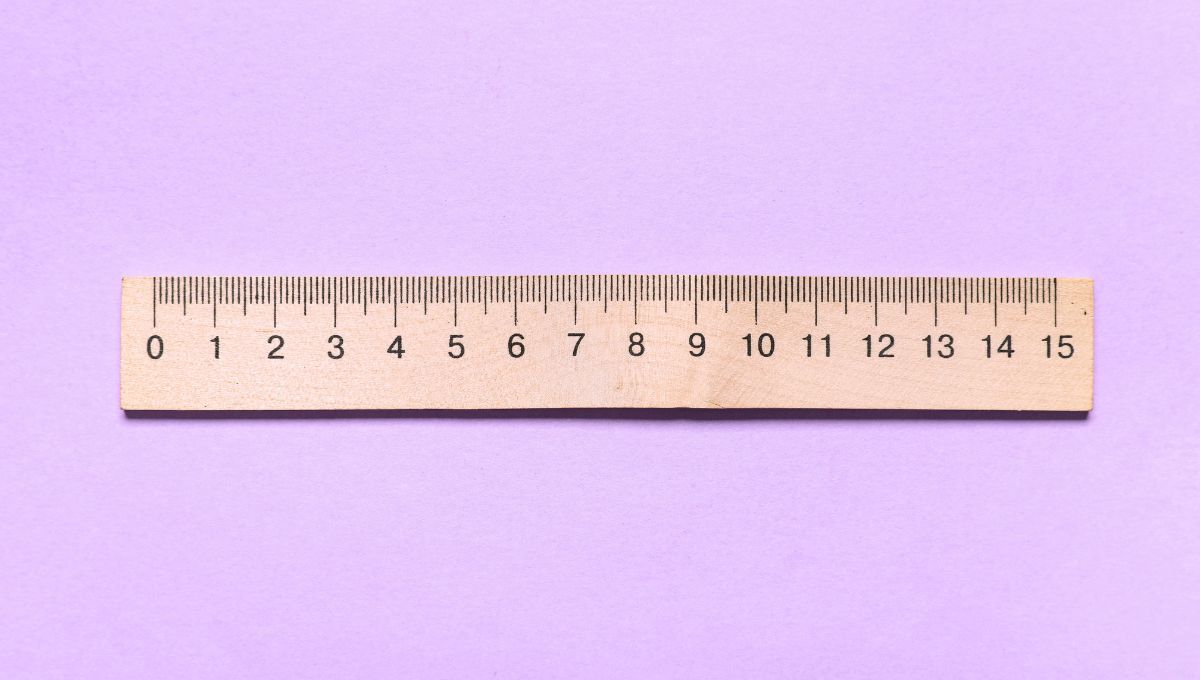 Ni error ni estética: La razón del espacio vacío antes del cero en las reglas