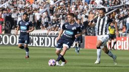 Matías Villarreal jugaba para Gimnasia y Esgrima y enfrentaba a Independiente Rivadavia en el último clásico del 2022.