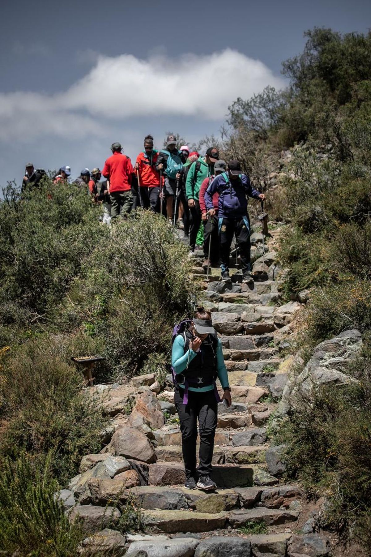 Emocionante. Así describió la influencer Natalia Acevedo su incursión por la montaña con el monociclo adaptado.