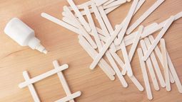 Reciclaje: esto puedes hacer con palitos de helado. Reciclaje: esto puedes hacer con palitos de helado.