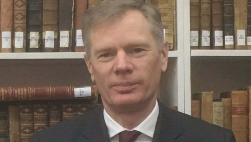 Detuvieron en Irán al embajador de Gran Bretaña