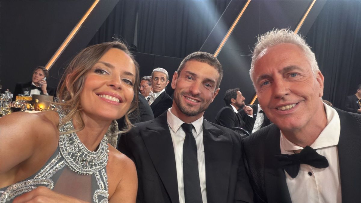 María Ungaro, directora de contenidos de Media Hub y productora ejecutiva del ciclo Por El Mundo, junto a Nico y Marley. María Ungaro, directora de contenidos de Media Hub y productora ejecutiva del ciclo Por El Mundo, junto a Nico y Marley.