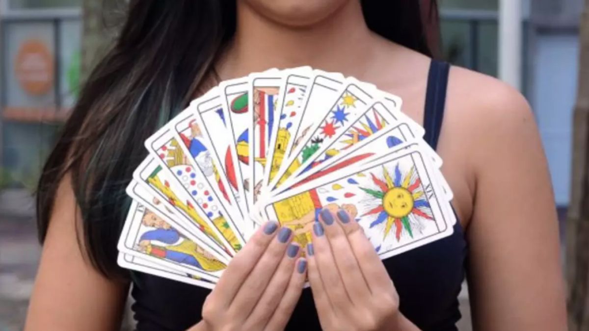 TAROT: descubre sus predicciones para hoy martes 15 de abril de 2025