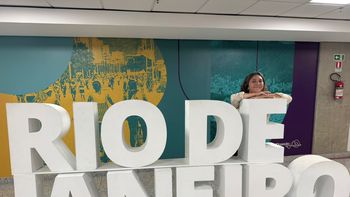 Julieta, la afortunada hincha de Independiente Rivadavia que viajó con el plantel a Brasil