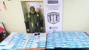 Era funcionaria y entregaba DNI falsos para que distintas personas cometan estafas