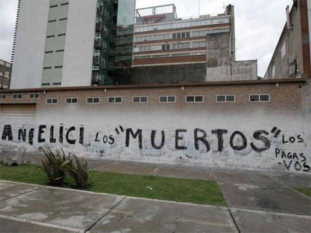Pintadas en La Bombonera