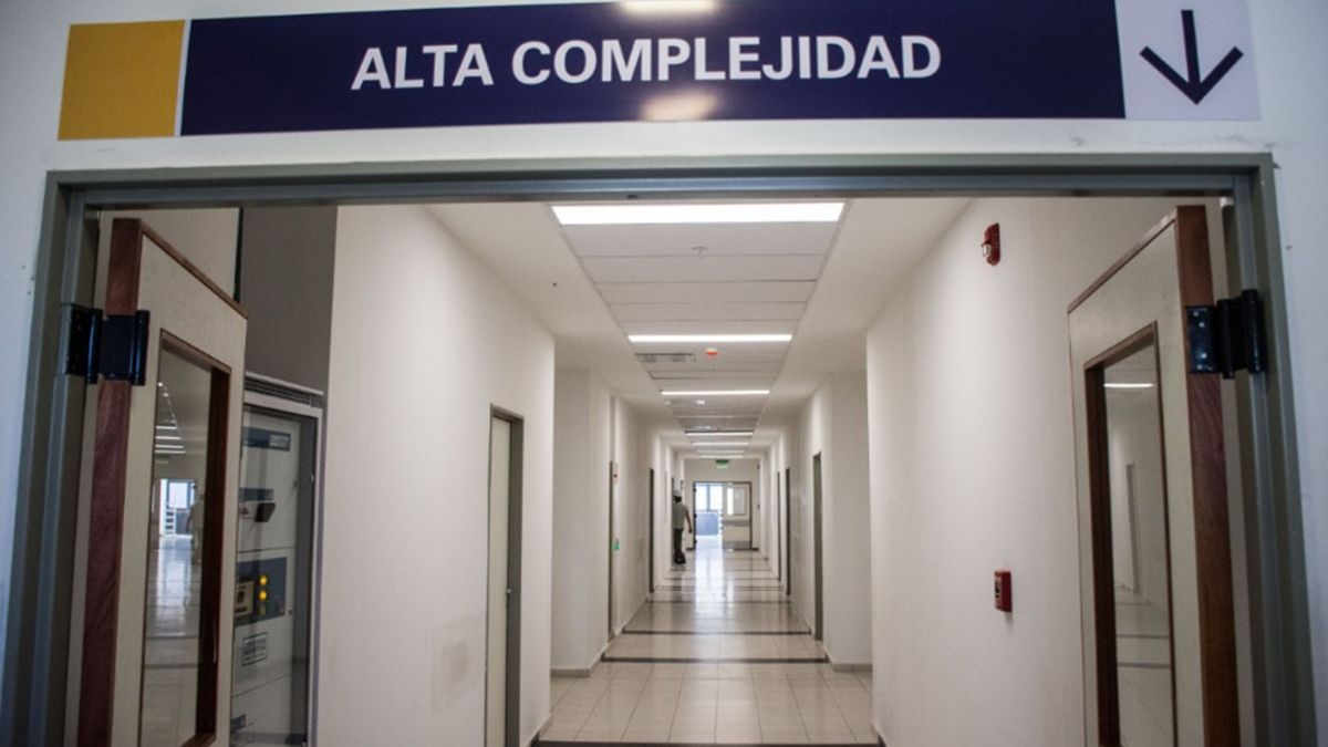 El joven de 19 años atacado con un cuchillo por su padrastro quedó internado en grave estado en el Hospital de Río Tercero. El joven de 19 años atacado con un cuchillo por su padrastro quedó internado en grave estado en el Hospital de Río Tercero.