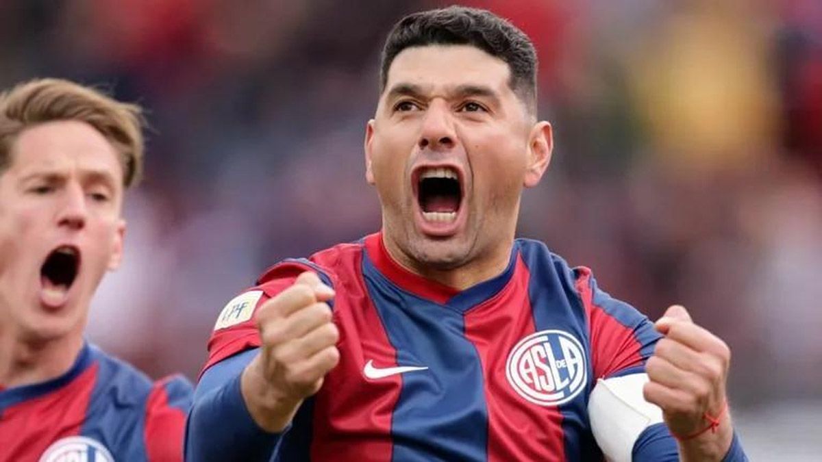 Néstor Ortigoza grita un gol de San Lorenzo.