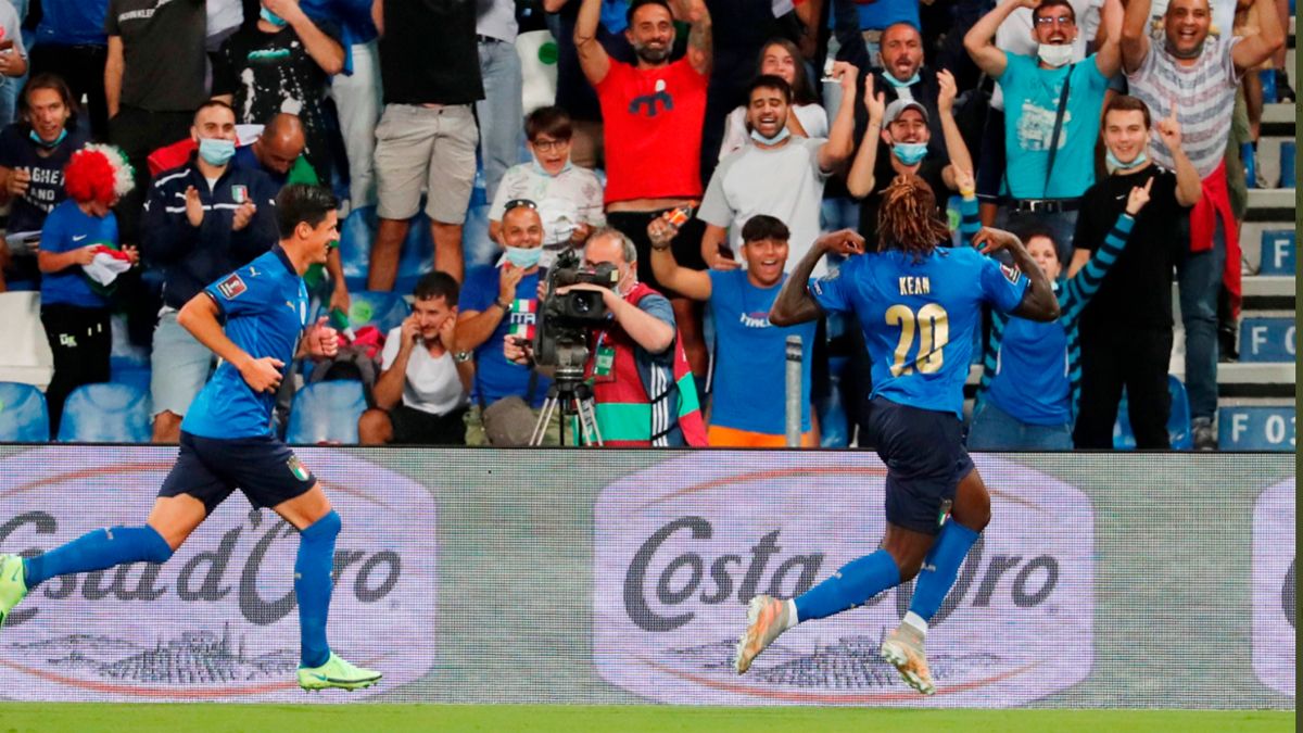 Italia goleó y sigue su histórica racha invicta