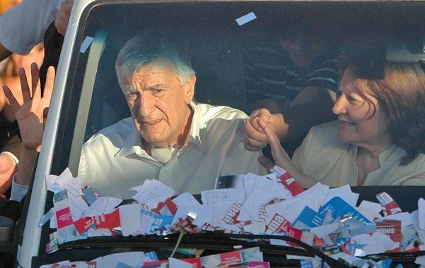 Gioja salió a respaldar a Scioli en una futura interna peronista con vistas al 2015