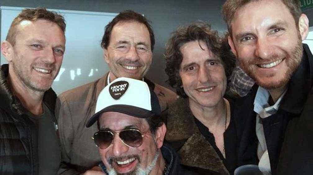 Los Simuladores, una gran serie argentina que por ahora no va al cine. Los Simuladores, una gran serie argentina que por ahora no va al cine. 