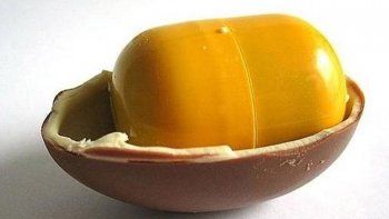 ¿Por qué los huevos Kinder son ilegales en Estados Unidos?