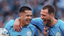 Uvita y el Mudo, símbolos del campeón.