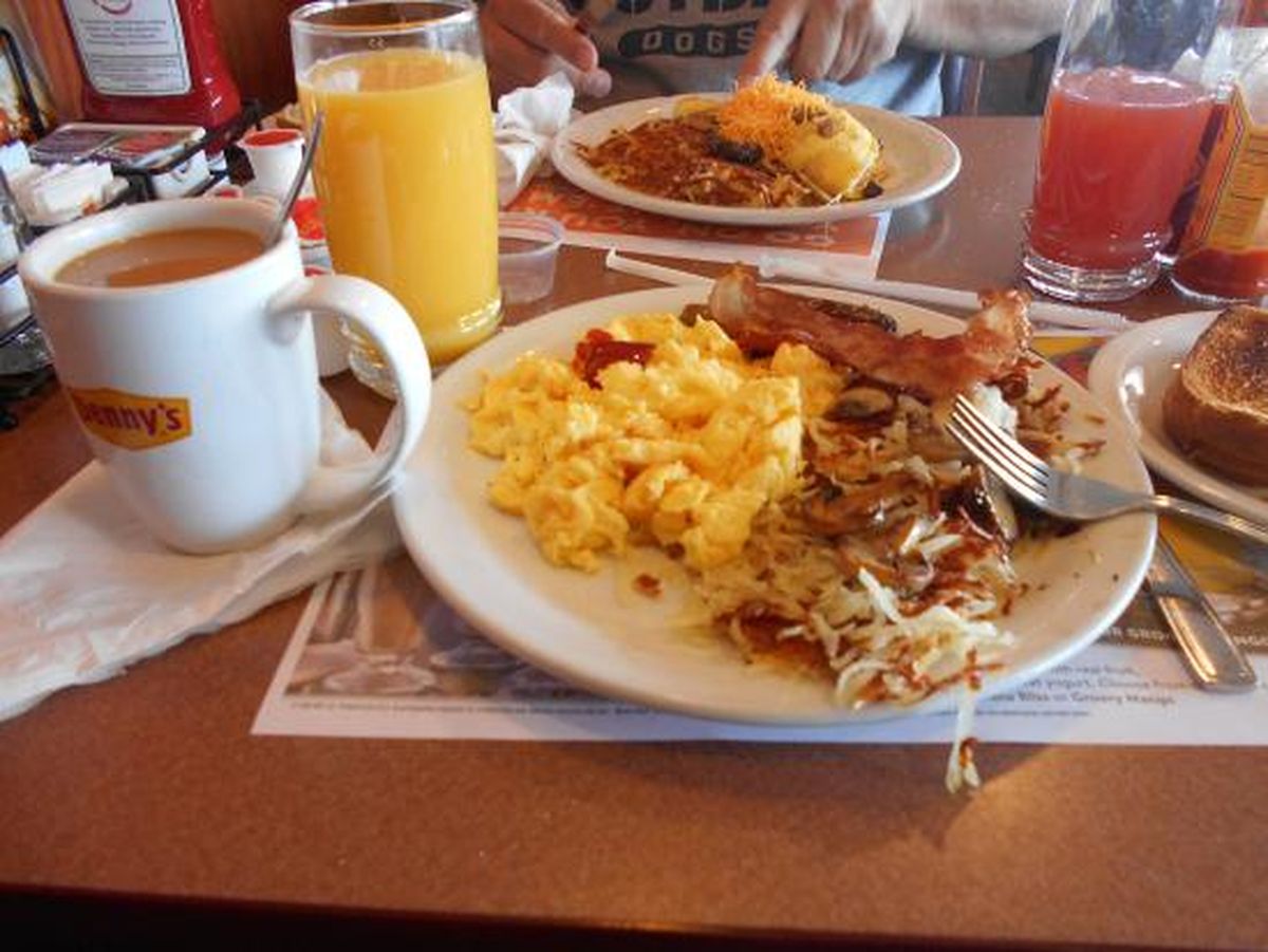 Muchas sucursales cerrarán de la clásica firma Denny´s.