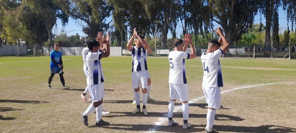 Municipal de Godoy Cruz recibió una licencia del Consejo Federal y participará en el torneo. Municipal de Godoy Cruz recibió una licencia del Consejo Federal y participará en el torneo.