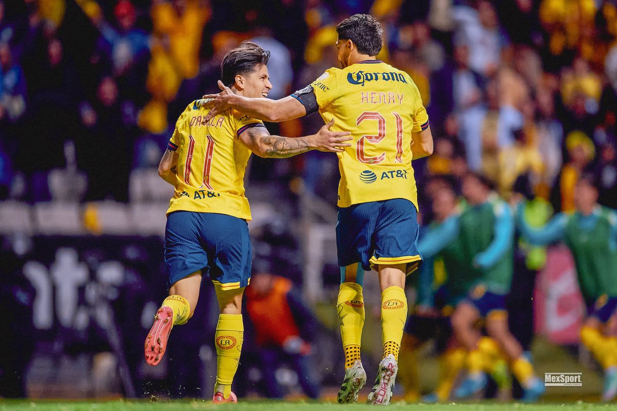 Las Águilas se impusieron 2-1 en el primer chico de la serie final de la Liga MX. Las Águilas se impusieron 2-1 en el primer chico de la serie final de la Liga MX.