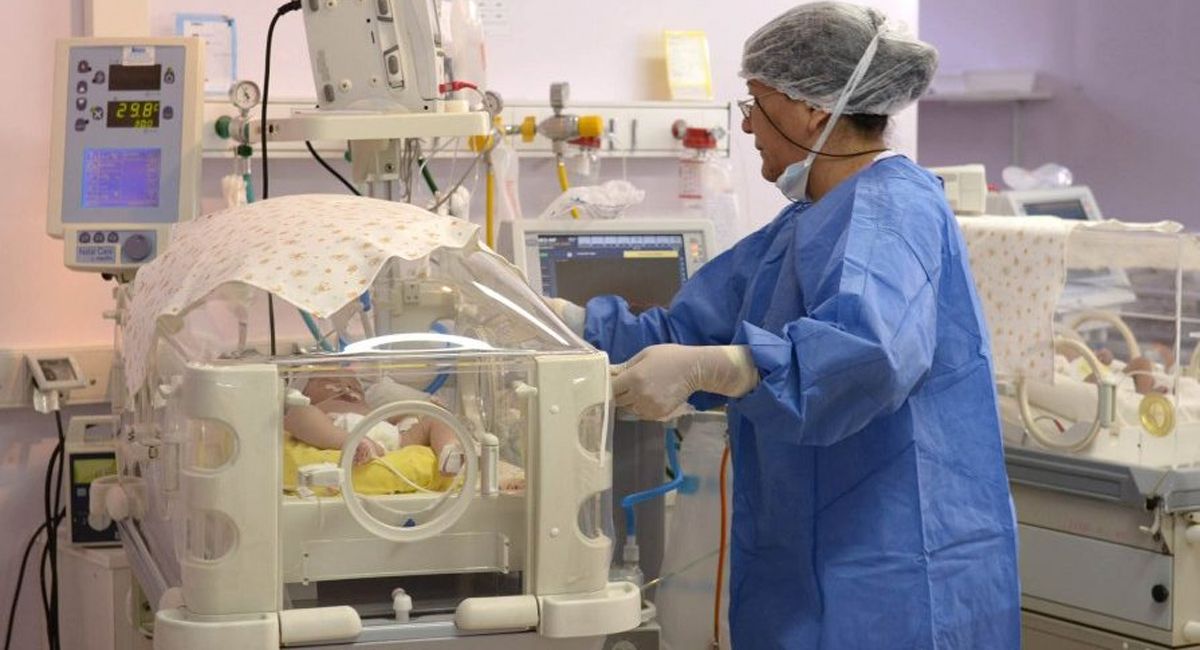 Entre 2014 y 2022 hubo una estrepitosa caída de la natalidad, casi a la mitad de los promedios históricos. Entre 2014 y 2022 hubo una estrepitosa caída de la natalidad, casi a la mitad de los promedios históricos.