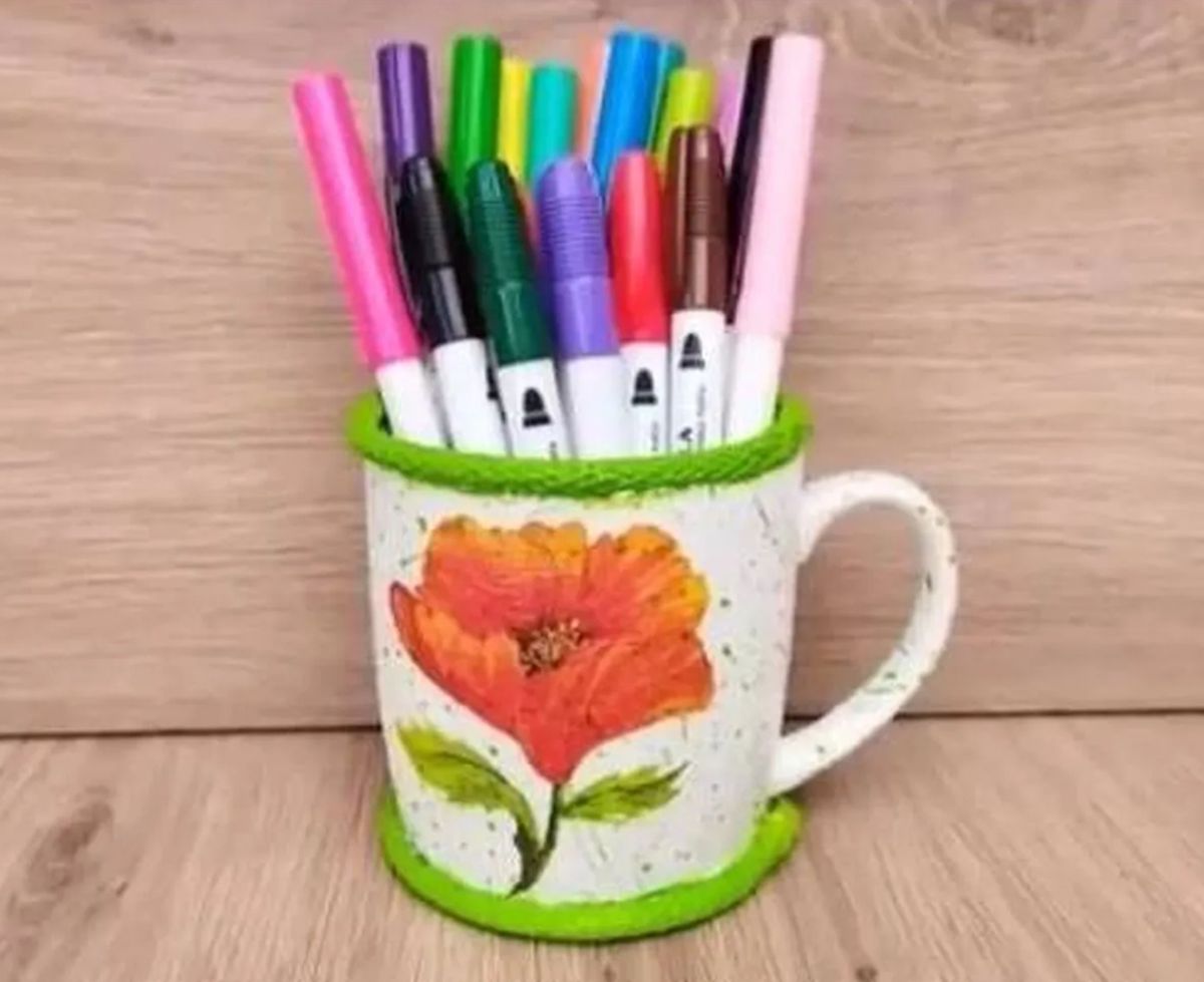 Un hermoso lapicero reciclado. Un hermoso lapicero reciclado.