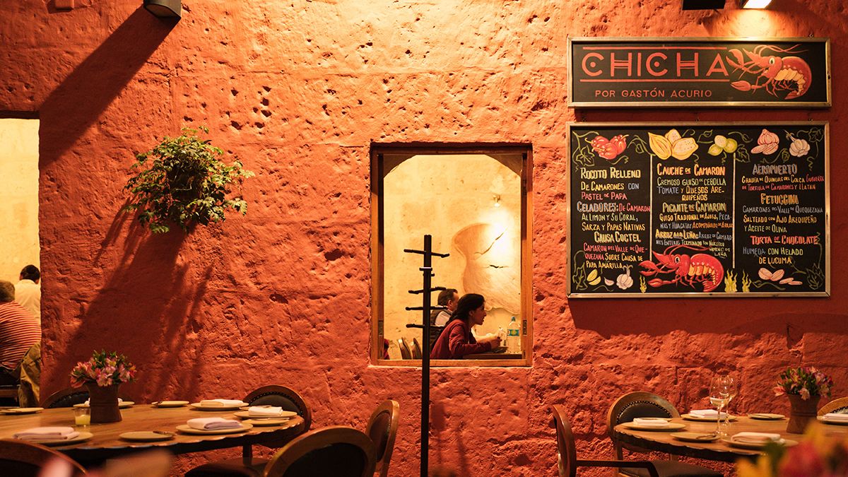 Cuanto más nostálgico se siente un cliente dentro de un restorán tradicional, mayor es el valor que atribuye a su visita. Cuanto más nostálgico se siente un cliente dentro de un restorán tradicional, mayor es el valor que atribuye a su visita.