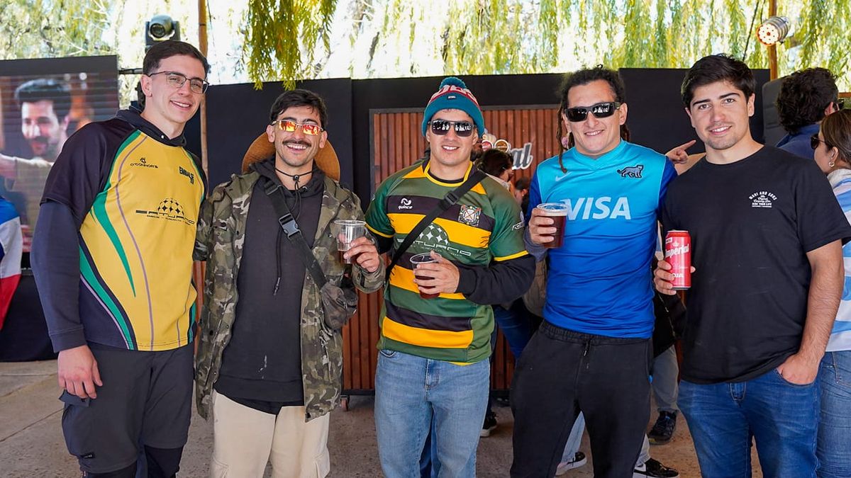 Matías Navarrete, Lucas Fernández, Wilson Tapiaz, Maximiliano Arce y Lázaro Ramírez. Matías Navarrete, Lucas Fernández, Wilson Tapiaz, Maximiliano Arce y Lázaro Ramírez.