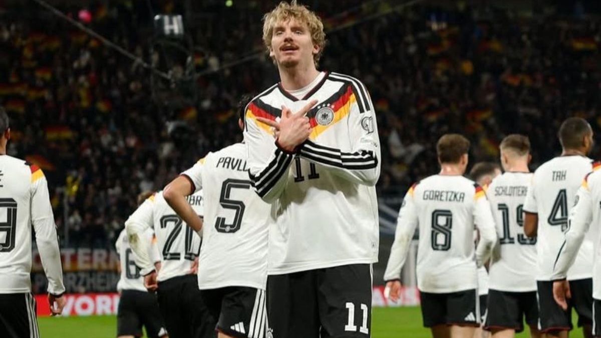 Nick Woltemade abri&oacute; de cabeza la cuenta en la goleada con que la Selecci&oacute;n de Alemania cerr&oacute; las Eliminatorias europeas para el Mundial 2026.