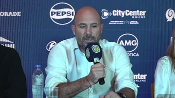 Furia en Rosario Central: Belloso ratificó a Almirón, destrozó a Quintana y le pegó a Estudiantes Furia en Rosario Central: Belloso ratificó a Almirón, destrozó a Quintana y le pegó a Estudiantes