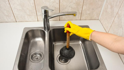 Destapa las cañerías de manera fácil y con pocos ingredientes