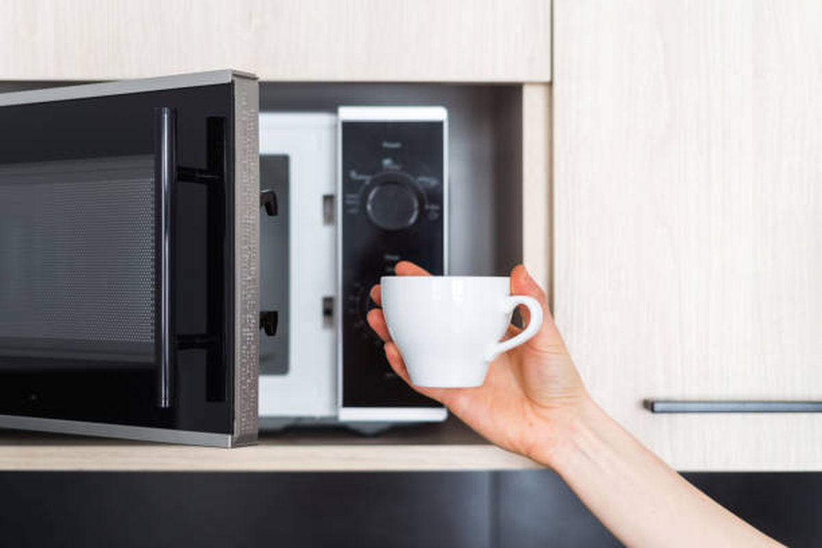 Evita calentar estas bebidas en el microondas. Evita calentar estas bebidas en el microondas.