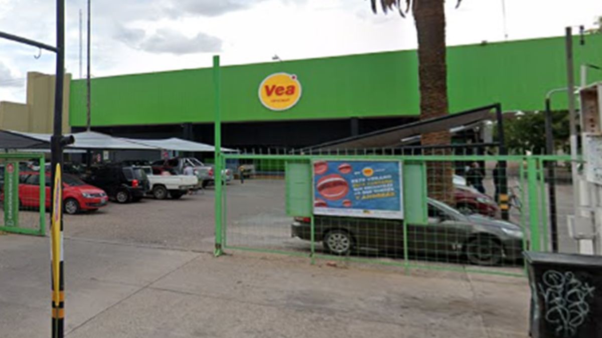 El supermercado Vea saqueado el domingo del Día de la Niñez por 14 menores, ubicado en&nbsp; Carril Godoy Cruz casi Avellaneda, de Guaymallén.