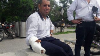 Atacaron a balazos un micro que iba de Mendoza a Formosa: el auxiliar a bordo fue herido