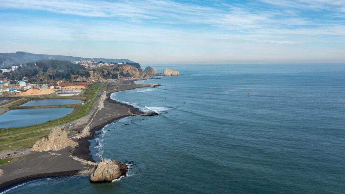 La ciudad costera de Constitución, a 110 km de Talca, es una opción para vacacionar cerca del Paso Pehuenche La ciudad costera de Constitución, a 110 km de Talca, es una opción para vacacionar cerca del Paso Pehuenche
