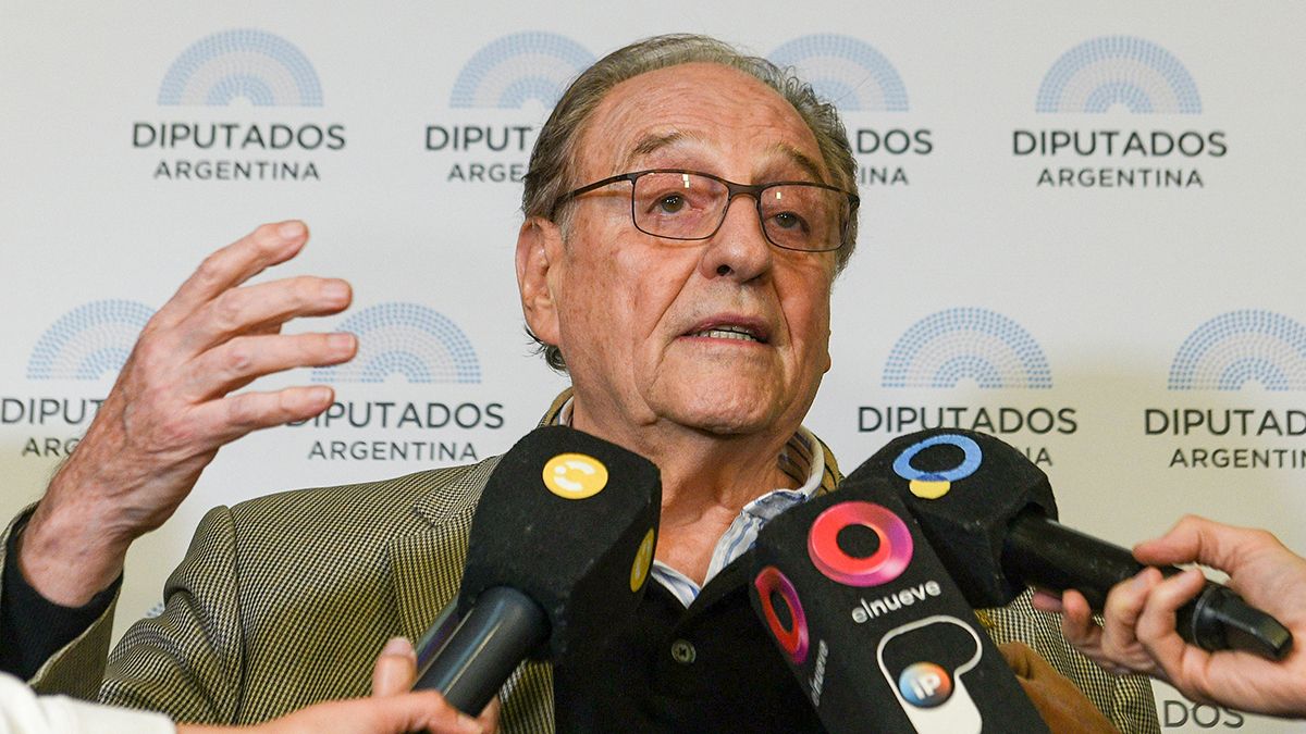 Carlos Heller preside la comisión que analiza el Presupuesto 2023.