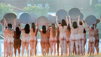Activistas, armas y mujeres desnudas en Cleveland