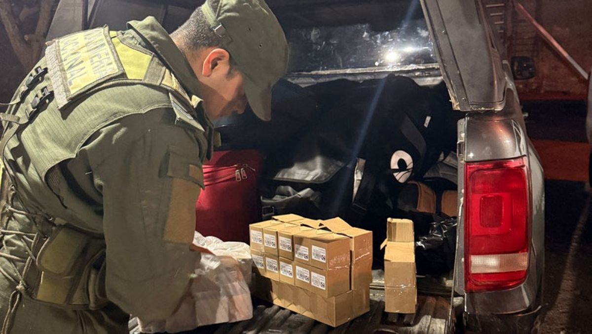 En varios operativos por la Ruta 7 Gendarmería Nacional detectó vehículos con elementos de contrabando que ingresaron desde Chile. En varios operativos por la Ruta 7 Gendarmería Nacional detectó vehículos con elementos de contrabando que ingresaron desde Chile.