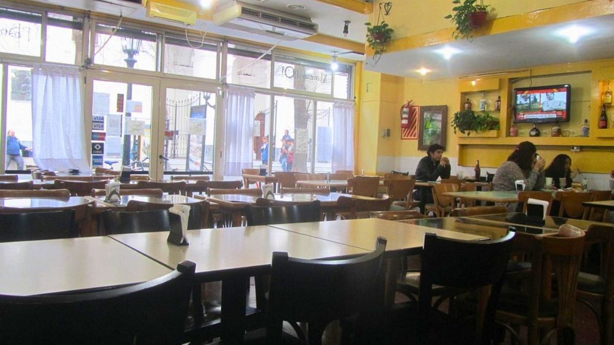 El bodegón El Nacional se destaca por sus bajos precios. El bodegón El Nacional se destaca por sus bajos precios.