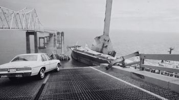 El peor accidente fluvial de la historia: una embarcación desplomó 177 metros de cemento, aplastó gente e hizo perder millones El peor accidente fluvial de la historia: una embarcación desplomó 177 metros de cemento, aplastó gente e hizo perder millones