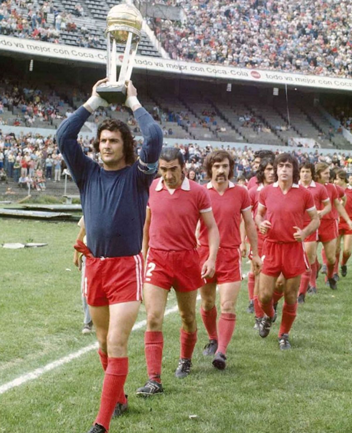 Independiente de Avellaneda de 1971 a 1974 fue elegido entre los mejores equipos de la historia Independiente de Avellaneda de 1971 a 1974 fue elegido entre los mejores equipos de la historia