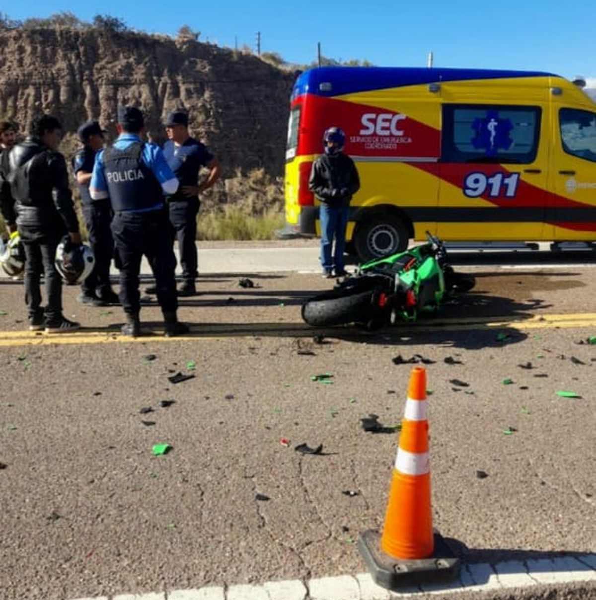 Un motociclista est&aacute; grave tras un accidente cerca de Potrerillos.