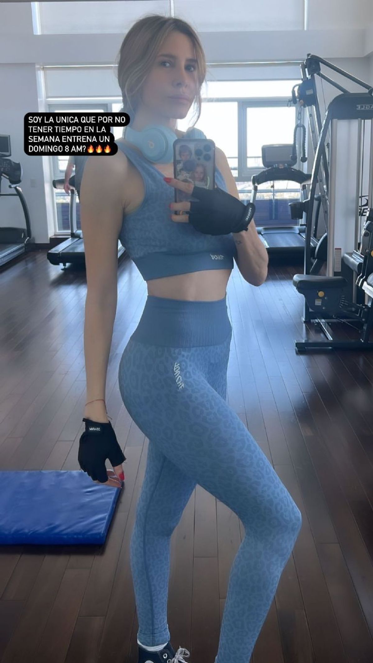 Locura por la foto de Guillermina Valdés mostrando sus calcitas.