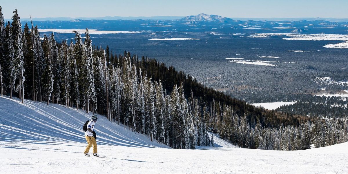Si eres de las personas que les gusta hacer esquí, este es el lugar correcto. Si eres de las personas que les gusta hacer esquí, este es el lugar correcto.