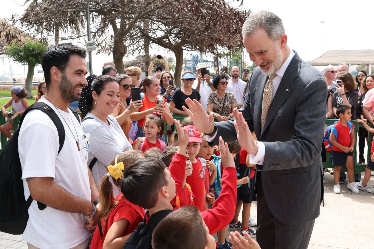 El rey Felipe VI, durante la visita en la que se produjo un inesperado momento.