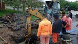 Este lunes barrios de Paraná quedaron sin agua por la reparación de un caño